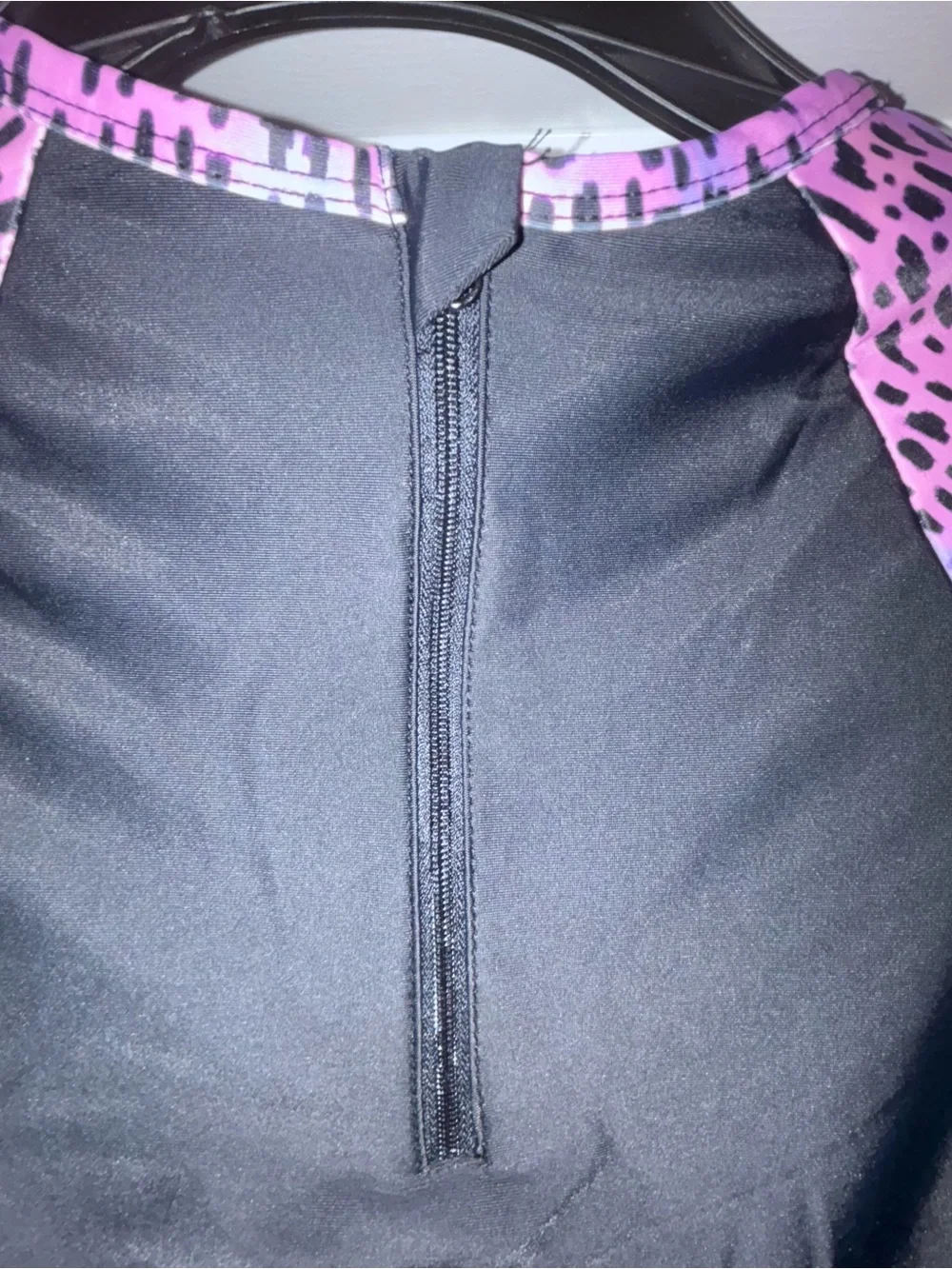 Maui & Sons Black One-Piece Rash Guard Purple Patterned Sleeves Girls M (7/8)